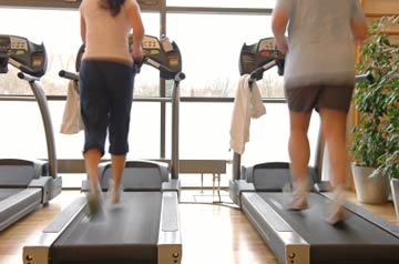 couple-on-treadmill